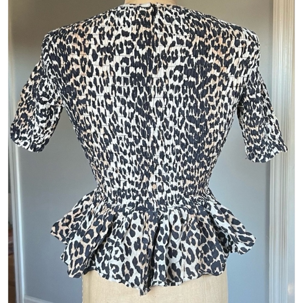 Ganni Smocked Animal Print Leopard Peplum Top 34/ XS or 2 - Picture 2 of 15